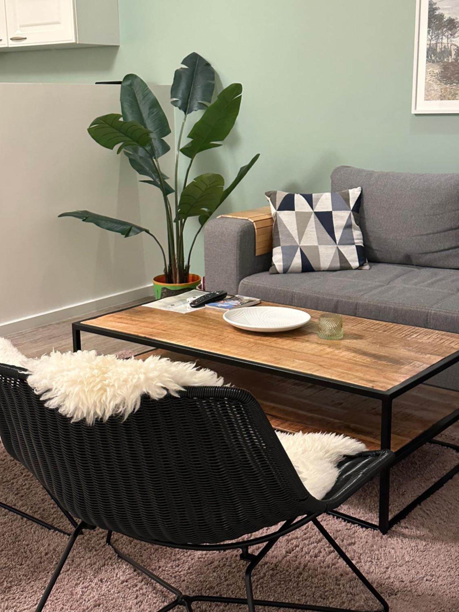 Apartamento Am Kleinen Muehlenteich - Zentrale Ruhige Lage Mit Parkplatz Und Fahrraedern Flensburgo Exterior foto